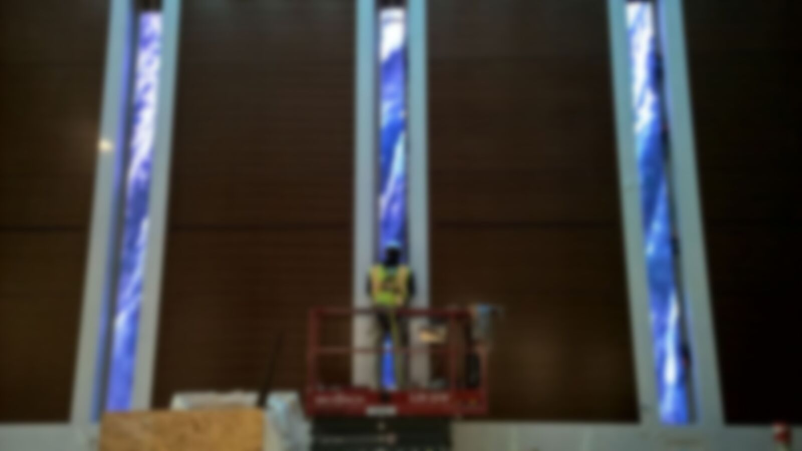 Hospital Deep In Hot, Bone-Dry Mojave Desert Gets Waterfall Feature, Via LEDs