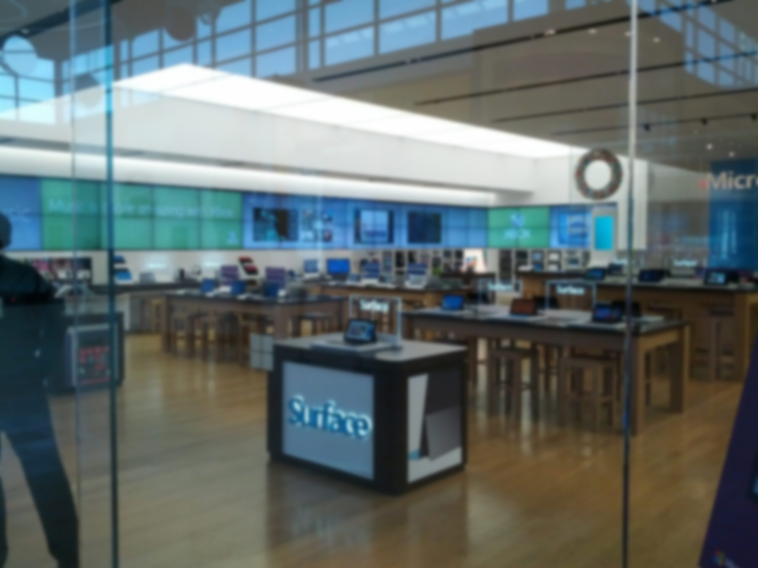Microsoft Closing Doors On All Of Its Terrific, Digital Display-Filled Stores - Microsoft store