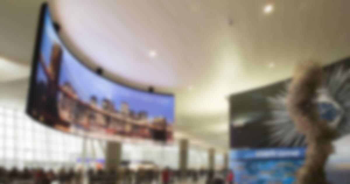 Projects: JFK’s T4 Now Greets Arrivals With Big, Sweeping LED Display