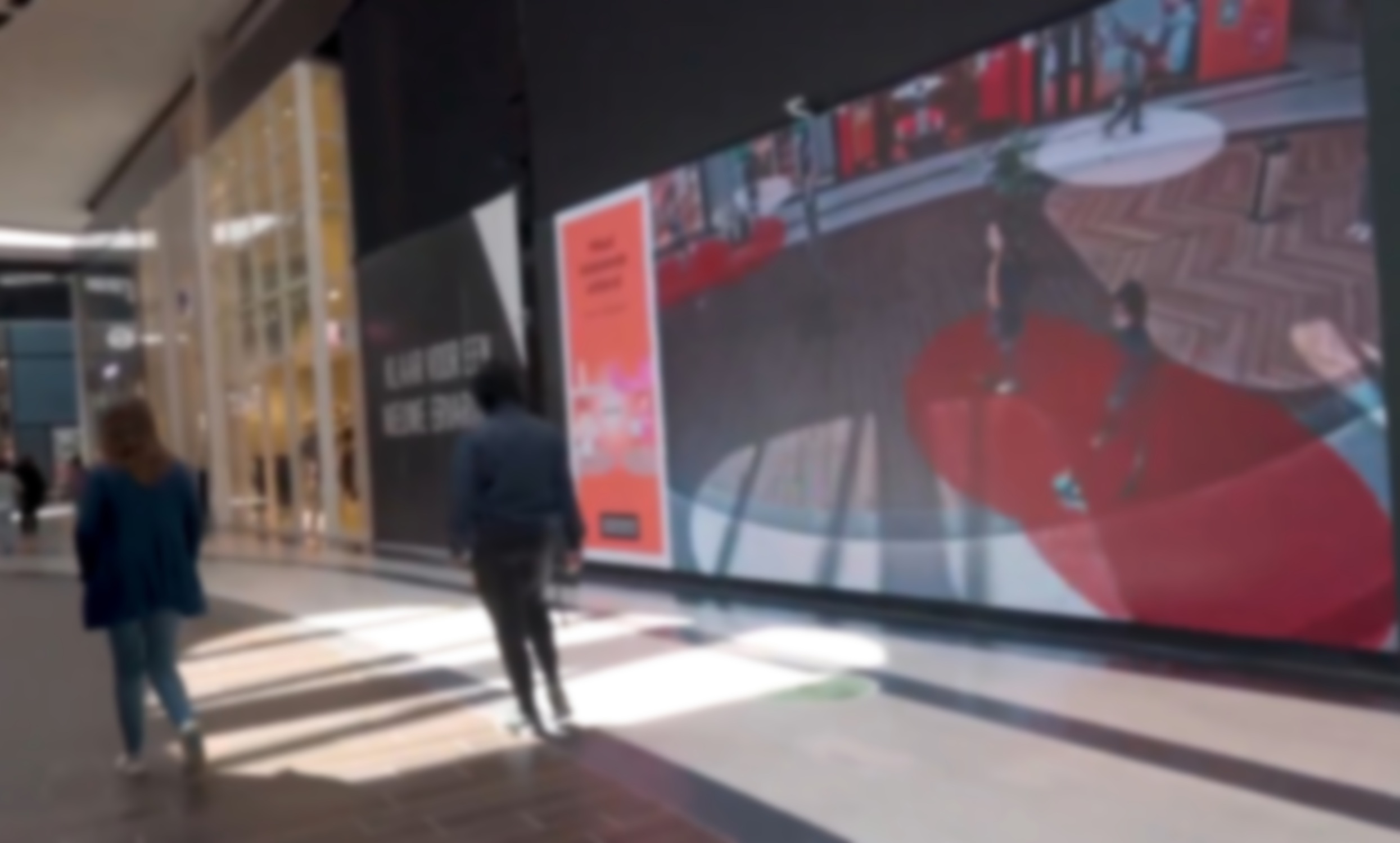 Dutch Mall Uses Motion-Sensing Software And Real Time AR On LEd Wall, To Drive Social Distancing Guidelines
