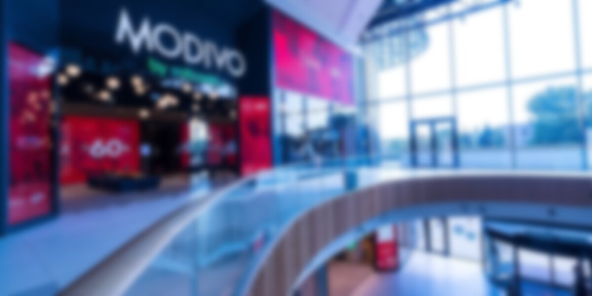 Video: Fantastic Application Of In-Store Digital And Experience At Warsaw Concept Store