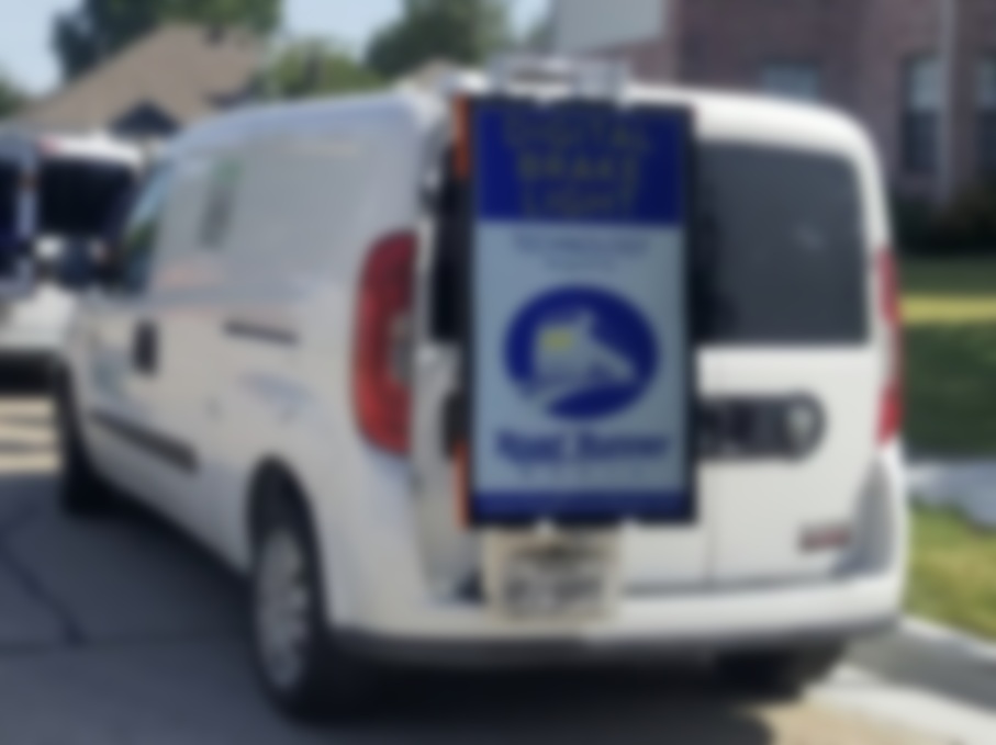 Start Up Road Runner Plans 1,000 Ad Screens On The Backs Of Commercial Panel Vans