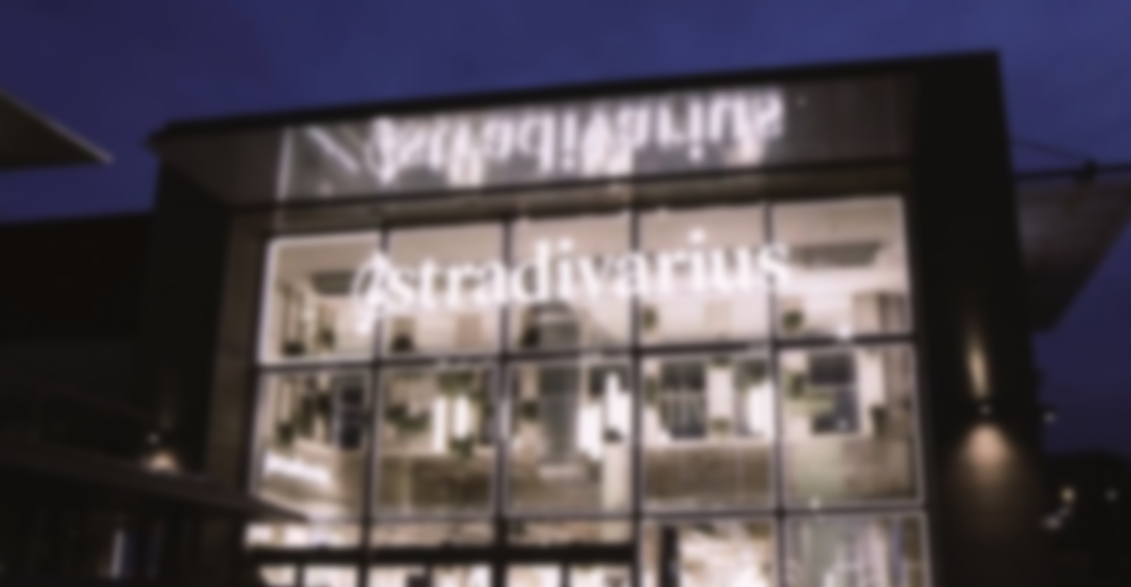 Stradivarius Uses Lighting Animations To Drive Brand At Store On French Riviera