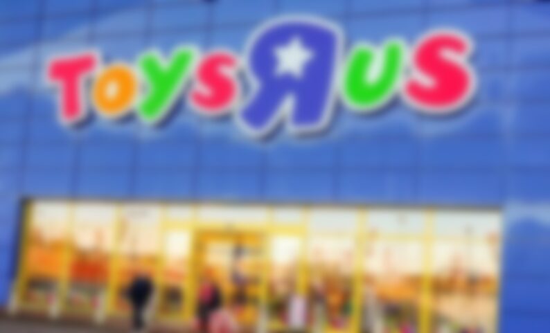 Toys R Us Tests Interactive Screens, Digital Endcaps In Vancouver Concept Store