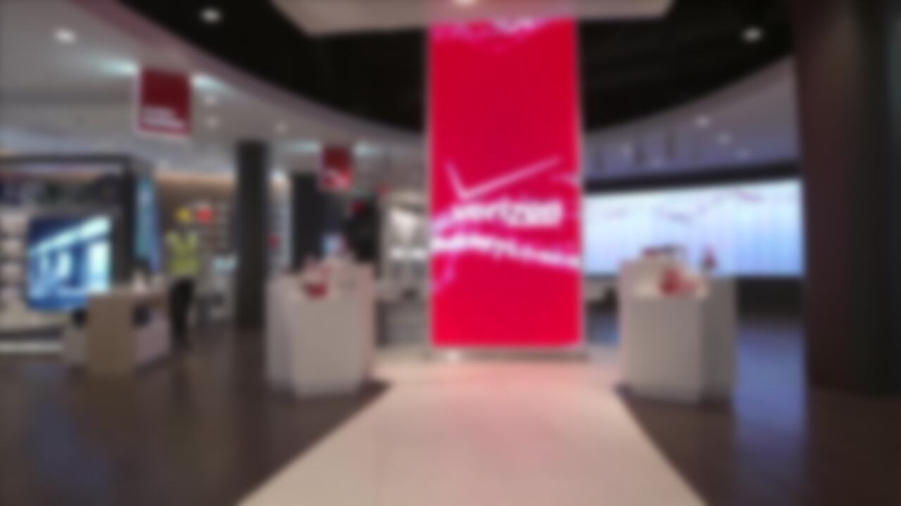 Projects: Verizon Opens Over The Top Destination Store