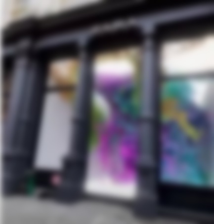 The Digital Storefront At An NYC Zara Is Getting A LOT Of Online Buzz, But You Should Know It’s Not Real