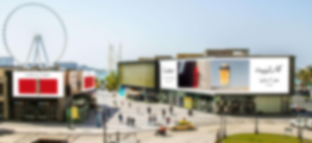 Dubai Outdoor Shopping Complex Upgrades 40 Display Network