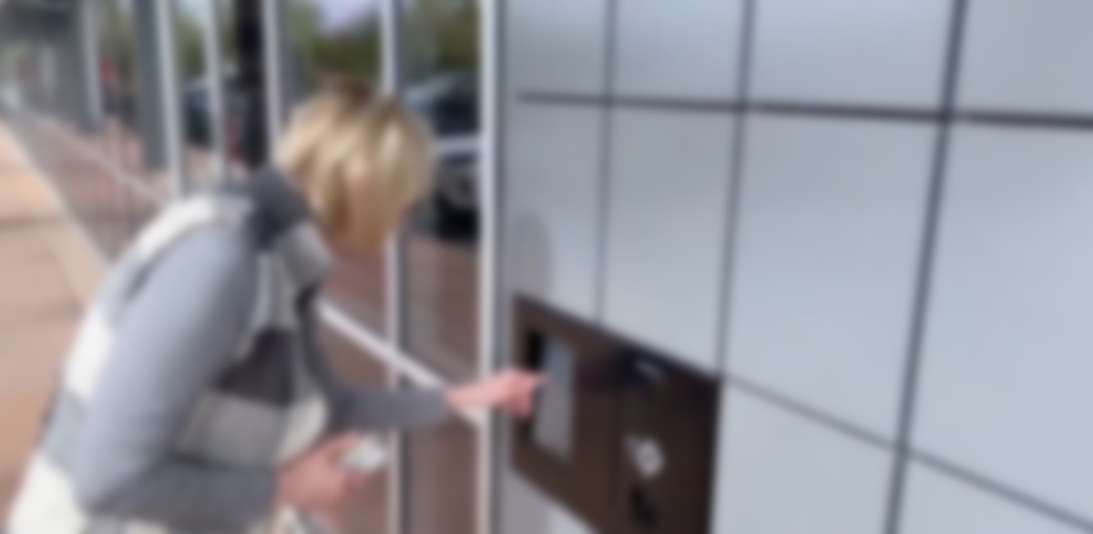 Verizon Rolls Out 100s Of Touchscreen-Driven Pickup Lockers For Outside Its Stores