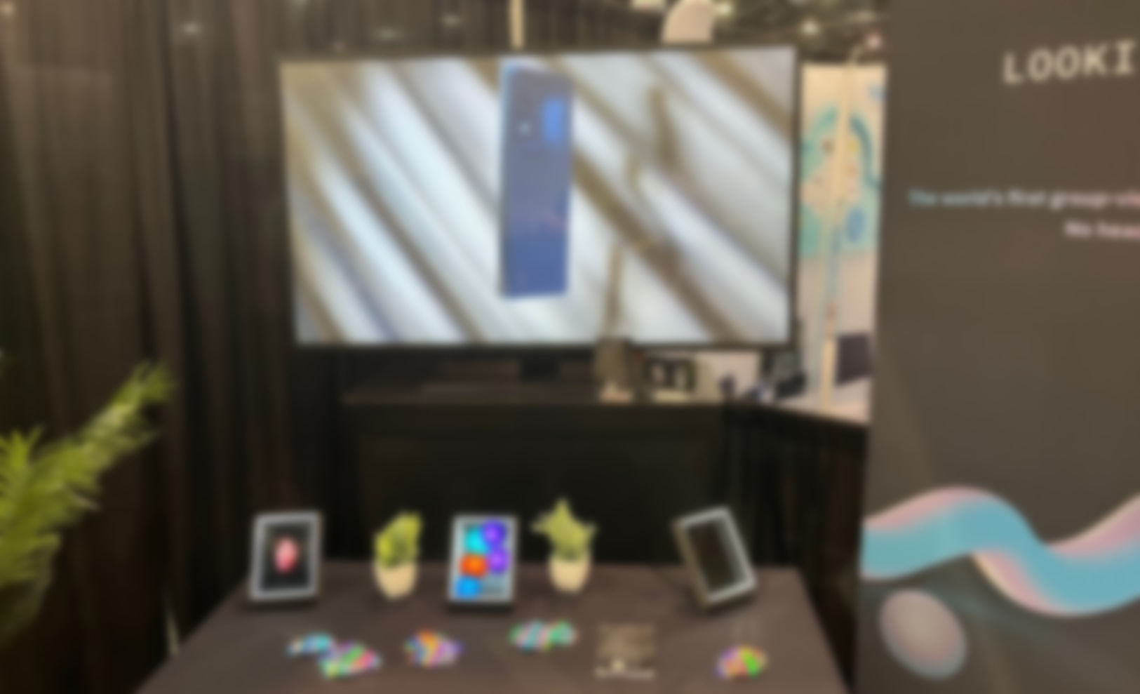 The Little Looking Glass Displays Are Very Cool, But Not Sure About A Market For The Bigger Versions