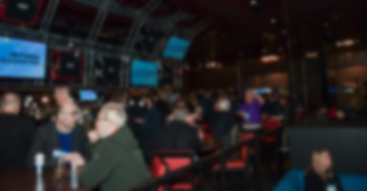 More Pix From The Sixteen:Nine DSE Mixer