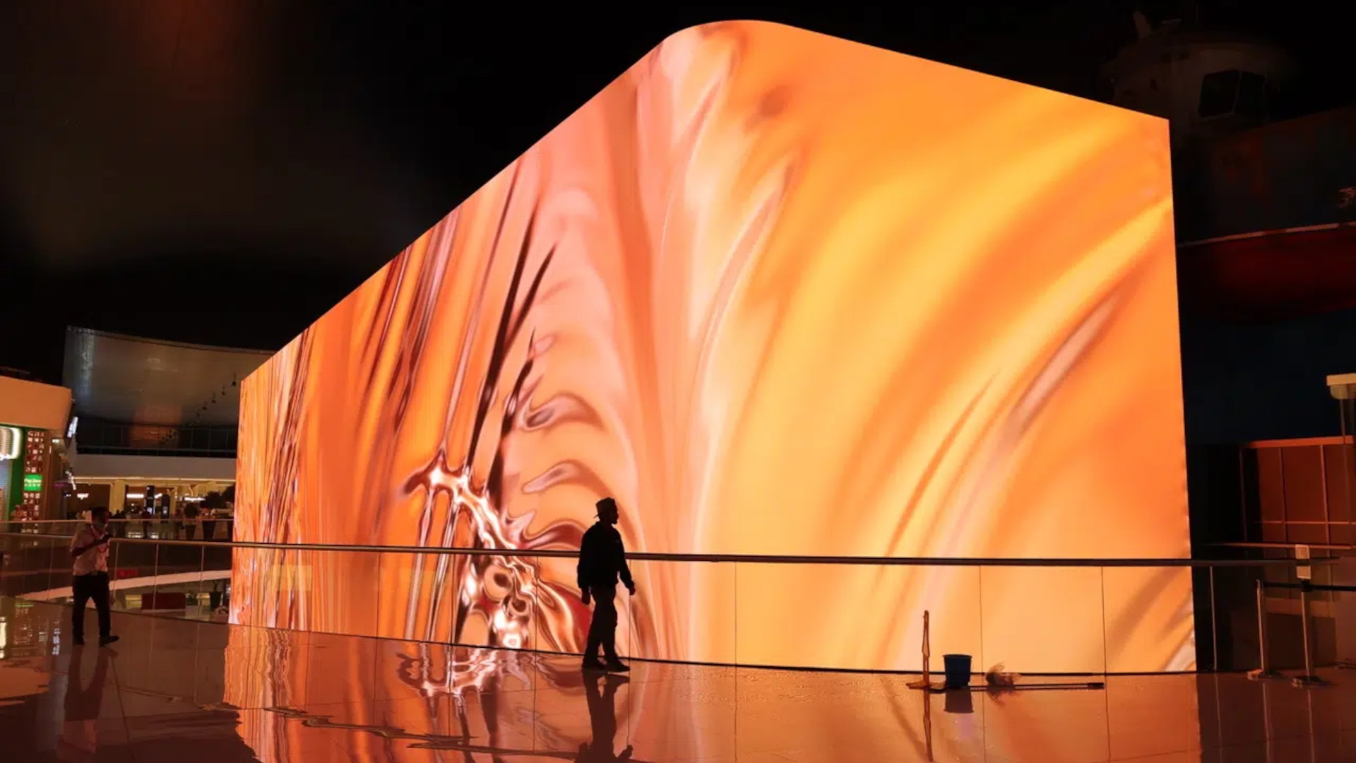 Dubai Mall Lights Up Massive 980 Sq. M. LED Wall