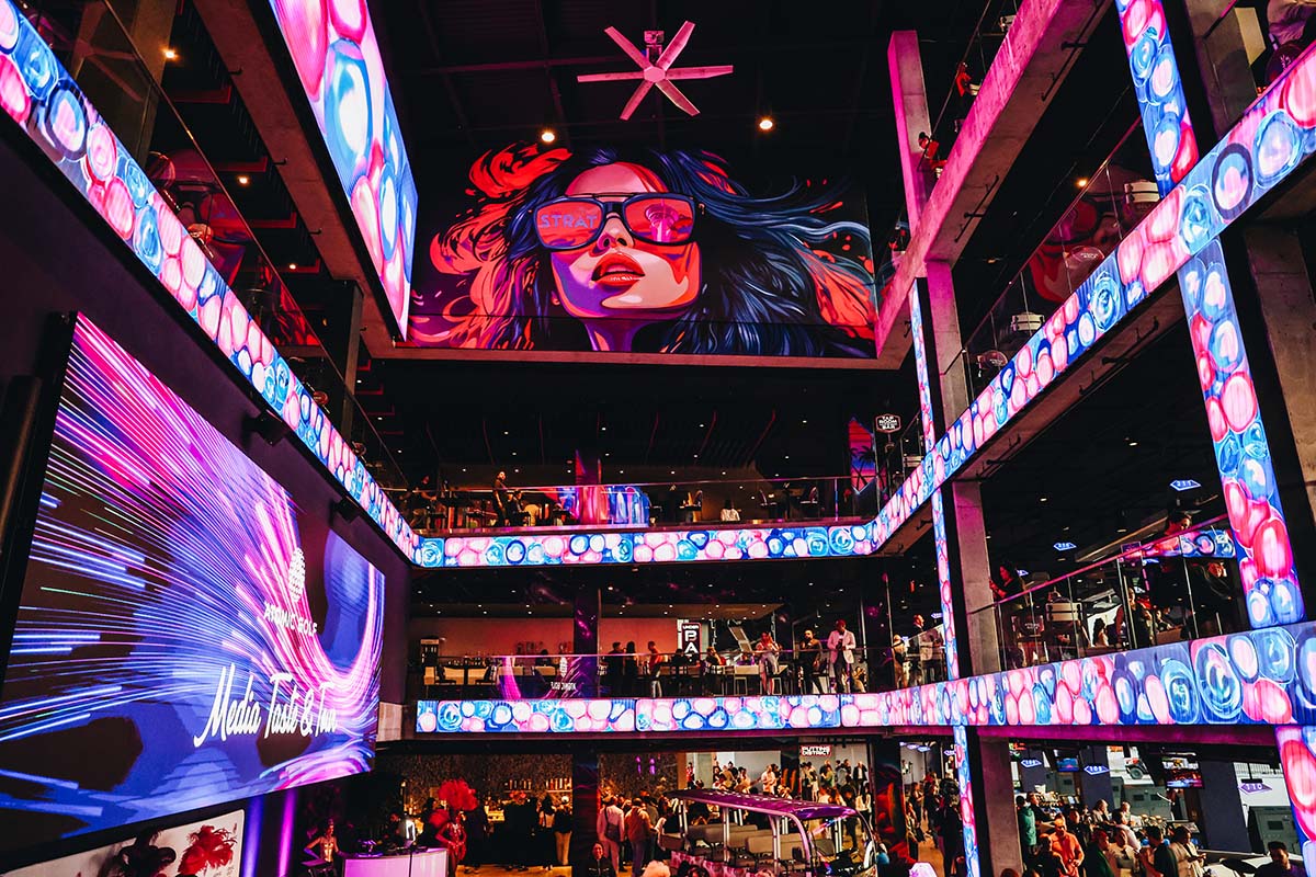 New Las Vegas Event Facility Atomic Golf Has 250+ LG Screens And Endless Visual Bling