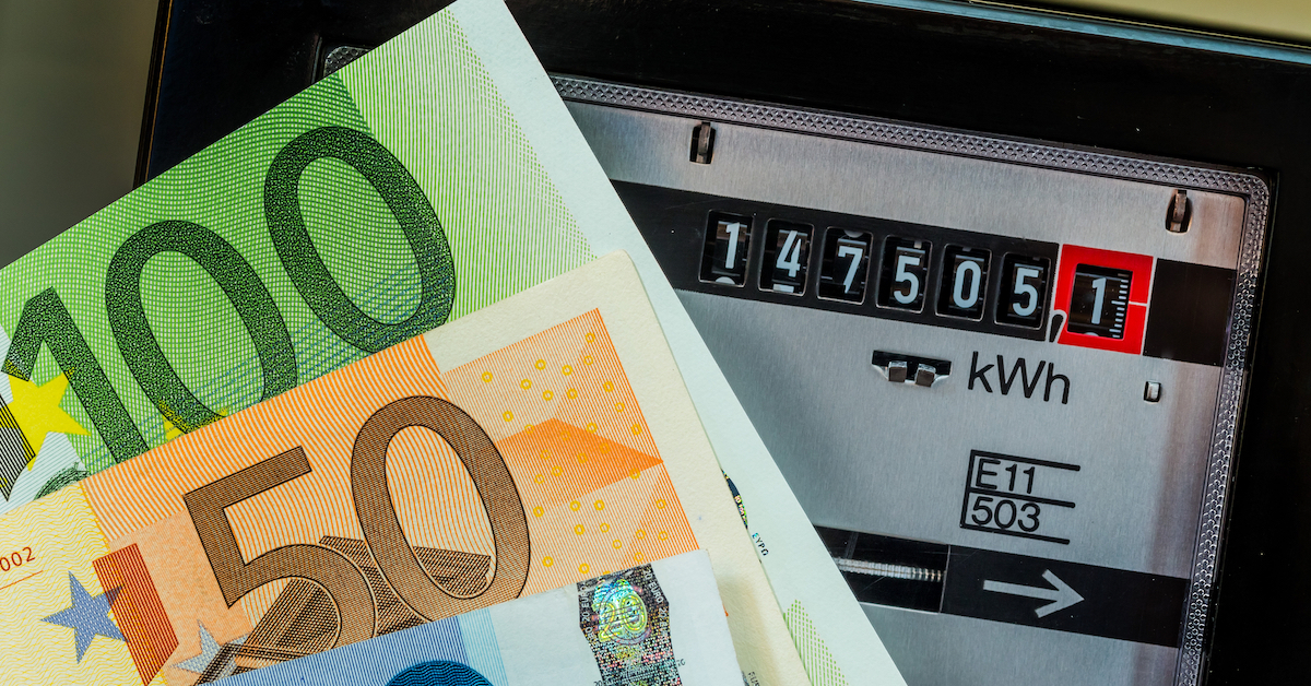 EU Bank Reduces Digital Display Energy Costs By 40% Using Device Management: signageOS Study