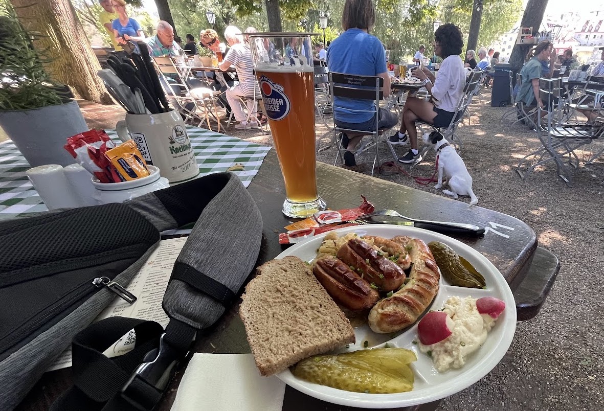 Short List For Digital Signage Summit Strategy Awards Announced; T-Minus Two Weeks For Weisse Beer And Sausages