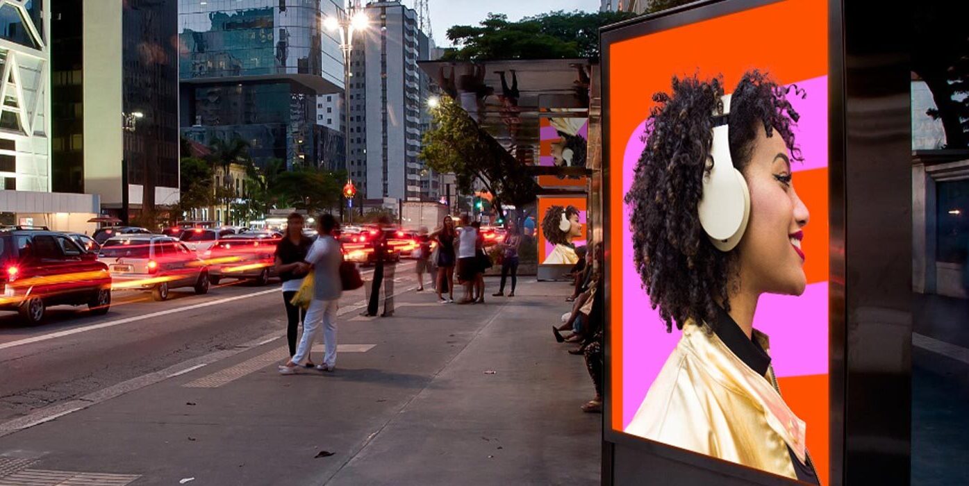 M&A: Eletromidia Brings Software Supplier 4YouSee In-House; Touchsource Bolsters Wayfinding Through Oppna Digital Deal