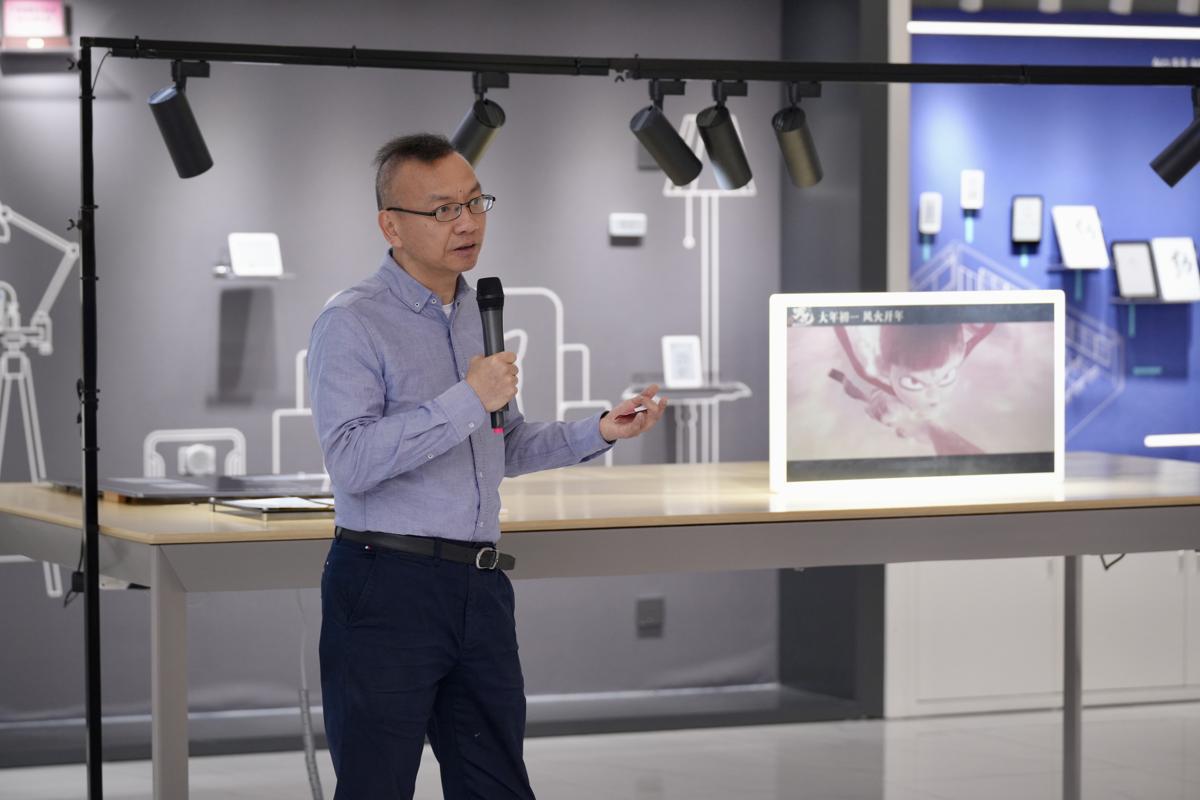 Turns Out E Ink Not The Only Company Making, Marketing Large Format Color E-Paper Displays