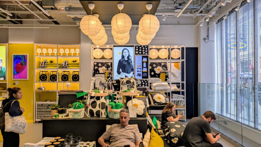 Ikea on London's Oxford Street (Image: invidis)
