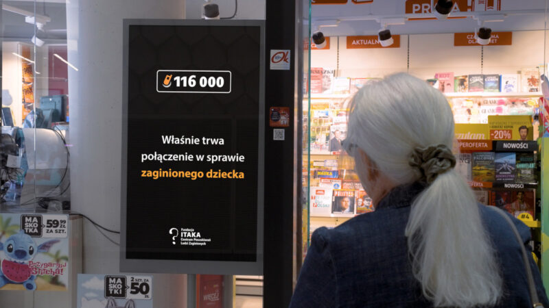 Real-time DooH campaign to raise awareness about missing children hotline (Image: Screen Network)