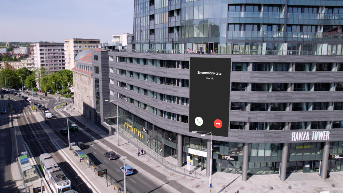 Real-time DooH campaign to raise awareness about missing children hotline (Image: Screen Network)