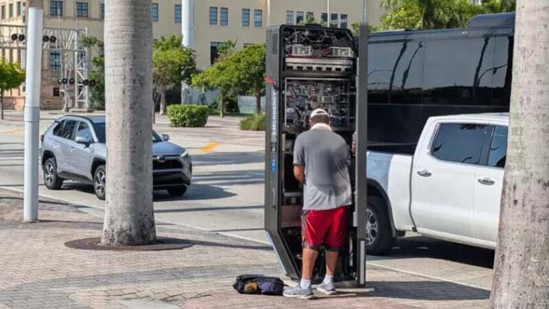 IKE kiosk in Miami (Images: invidis)