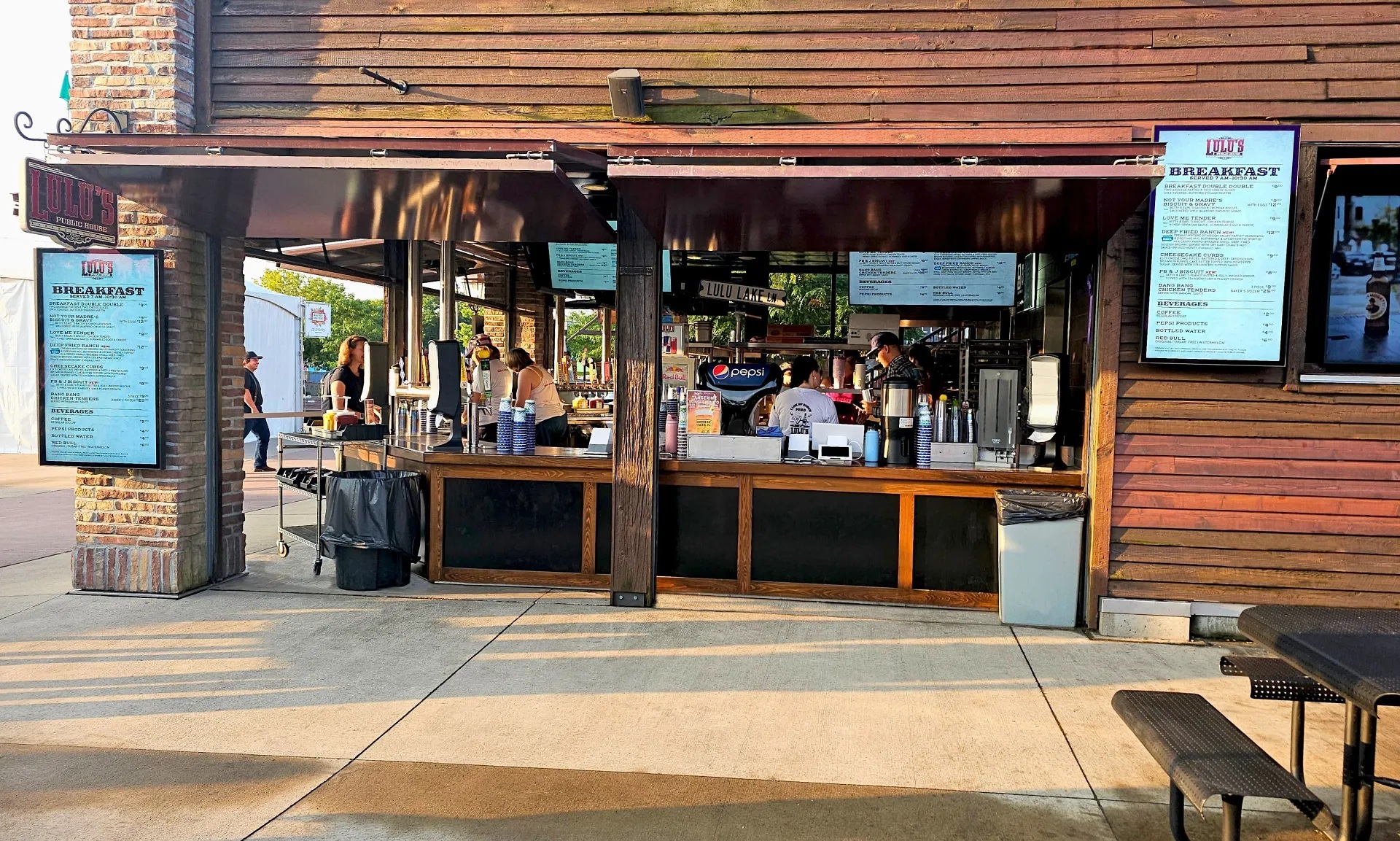 Peerless-AV Digital Signage Delivers Faster Service at Minnesota State Fair - Peerless-AV Digital Signage Delivers Faster Service at Minnesota State Fair Peerless-AV Digital Signage Delivers Faster Service at Minnesota State Fair