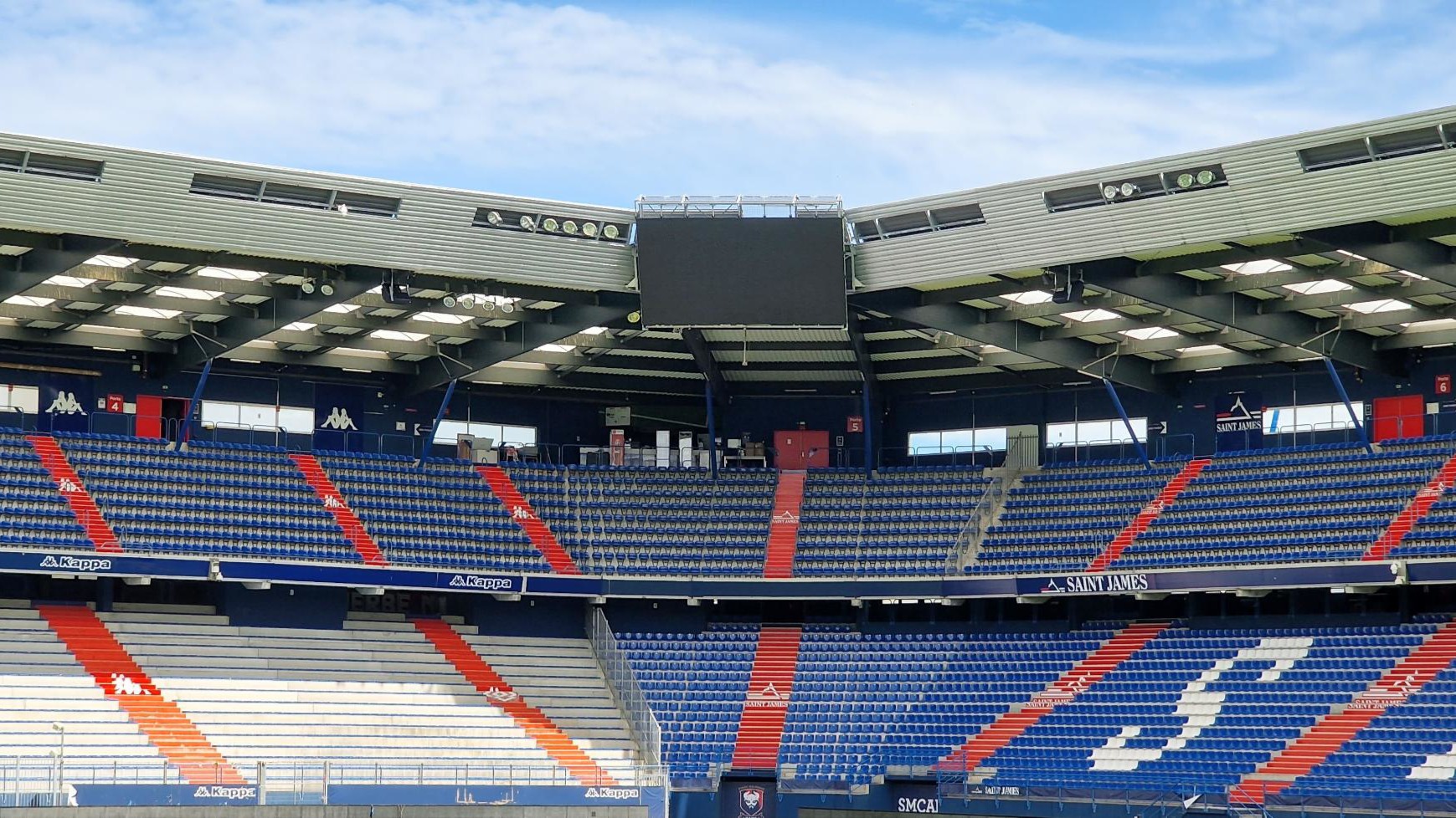 French Football Club Chooses Infiled for Stadium LED Overhaul - Infiled and Auvisys Modernize Stade Michel d’Ornano (Image: INFiLED) Infiled and Auvisys Modernize Stade Michel d’Ornano (Image: INFiLED)
