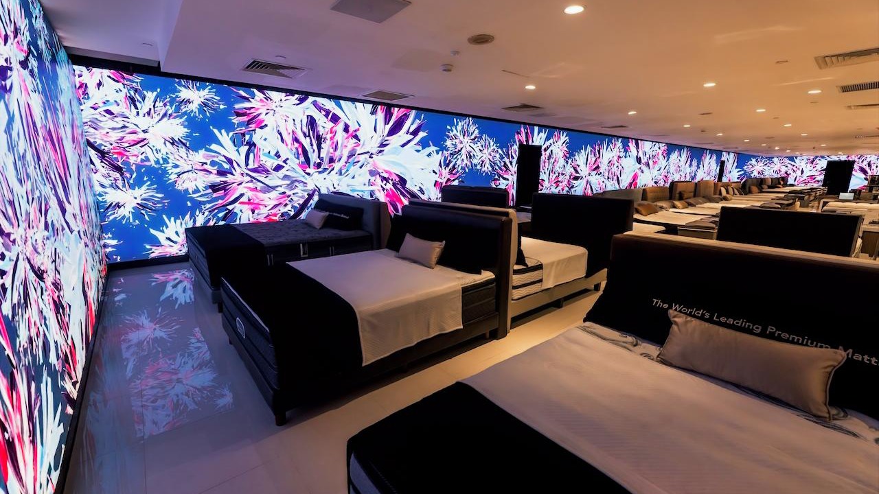 Metro deploys Samsung LED displays for immersive retail concept in Singapore