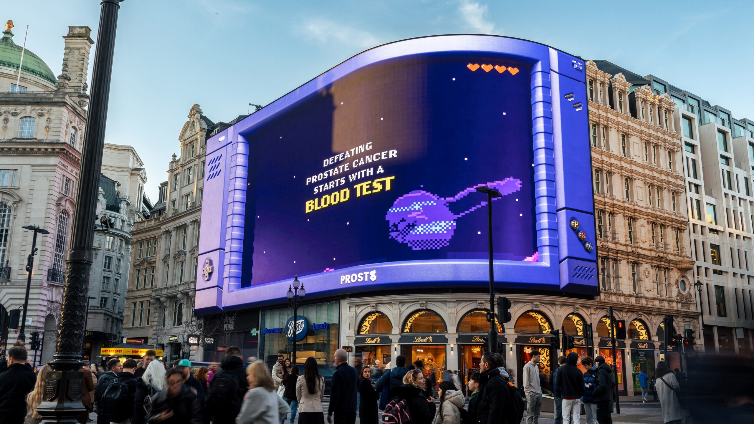 Ocean Outdoor DooH Game Lets Players Control Screen With Their Backsides