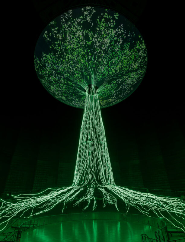"Mythos Baum" is a 35-meter-high tree made up of 1.74 miles of LED strands. (Image: Thomas Wolf | Gasometer Oberhausen)